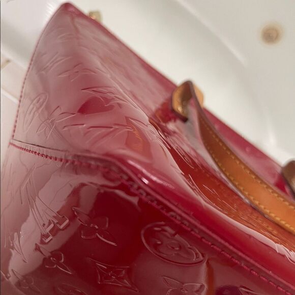 Louis Vuitton Bellevue handbag  - Picture 14 of 16